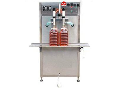 供應(yīng)青州市魯源牌三合一灌裝機(jī)廠家