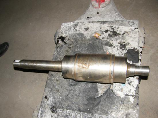 供應(yīng)各種型號(hào)單鋼輪雙鋼輪振動(dòng)壓路機(jī)原廠配件批發(fā)報(bào)價(jià)