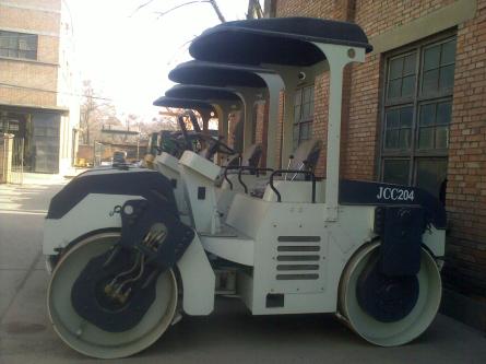 洛陽(yáng)雙鋼輪壓路機(jī)齒輪側(cè)傳動(dòng)圖片/洛陽(yáng)雙鋼輪壓路機(jī)齒輪側(cè)傳動(dòng)樣板圖 (4)