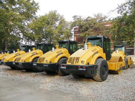 供應一拖單鋼輪21噸液壓振動壓路機報價，LSS2101洛建機械*價