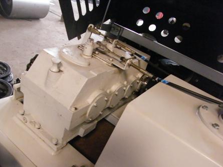 供應(yīng)小型雙鋼輪壓路機生產(chǎn)報價，洛陽高質(zhì)量鏈條傳動3噸液壓振動壓路機