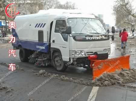 供应扫路推雪多功能道路清扫车   扫路推雪多功能道路清扫车  路清扫图片