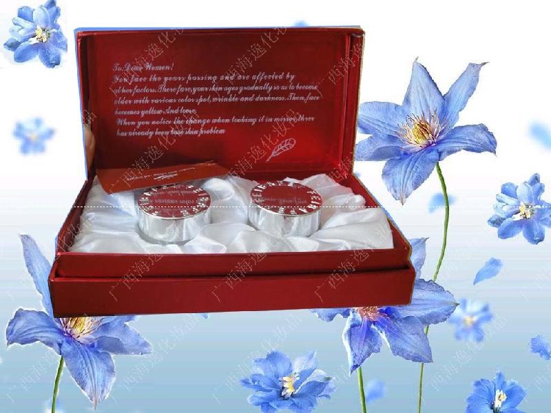 供應(yīng)菲芭菲嫩白透紅*二件套裝138元/套