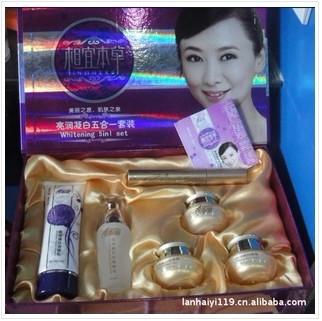 供應(yīng)多妮雅相宜本草亮潤(rùn)凝白三合一套裝178元/套