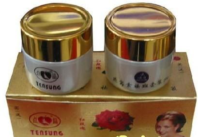 供應(yīng)點晶回春素二件套化妝品78元/套