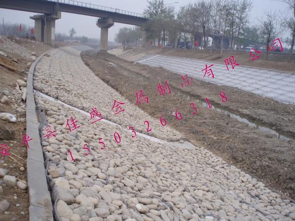 生態(tài)石籠護(hù)坡產(chǎn)品展示