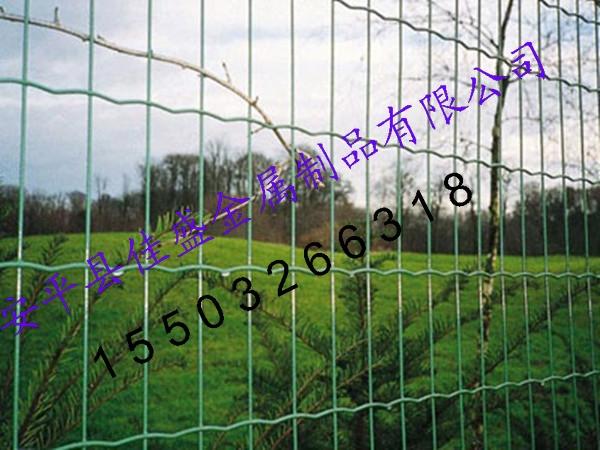 供應(yīng)波浪形護欄網(wǎng)