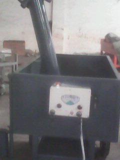 電瓶式雞舍上料機(jī)圖片