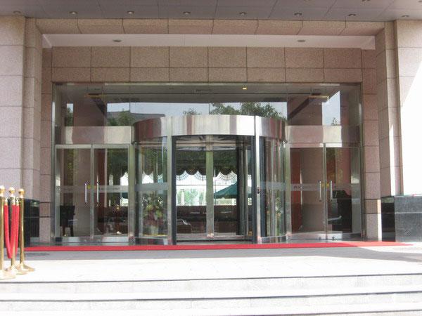 供應(yīng)自動(dòng)豪華旋轉(zhuǎn)門(mén)批發(fā)商