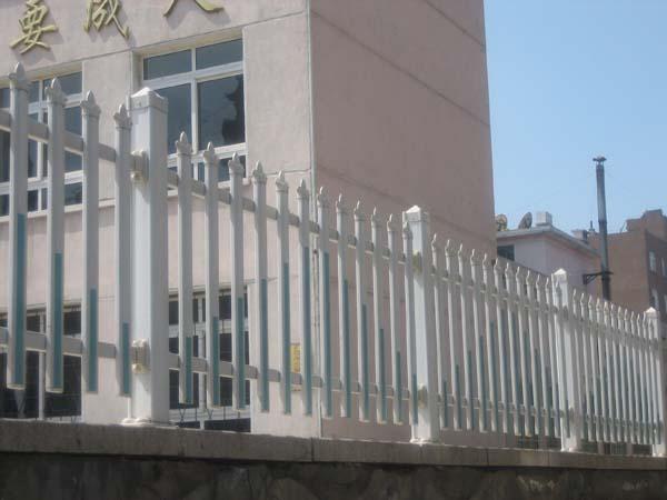 供應(yīng)甘肅蘭州哪里的圍墻柵欄的*