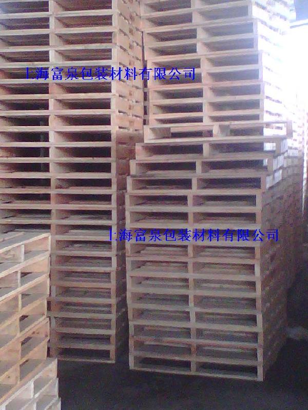 供應(yīng)木托盤卡扣箱包裝箱托盤棧板，木托盤卡扣箱包裝箱托盤棧板廠家批發(fā)