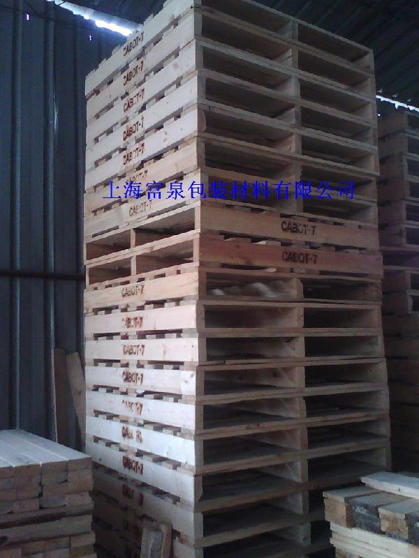 供應(yīng)青浦棧板、托盤(pán)、上海托盤(pán)、托盤(pán)木箱、卡板木箱