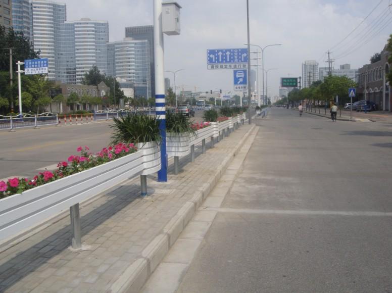 供應(yīng)道路花箱 道路花箱廠家  道路花箱價(jià)格 道路花箱批發(fā)
