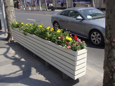 供應(yīng)5+4PVC生態(tài)木花箱價(jià)格 廠家批發(fā)生態(tài)木花箱 花盆 園林景觀