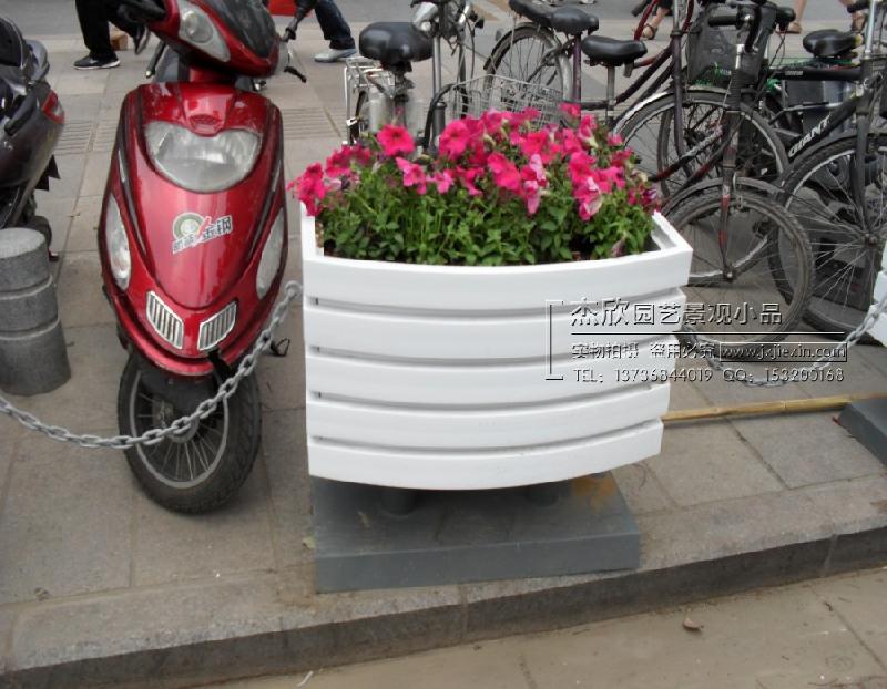生態(tài)木PVC花箱圖片