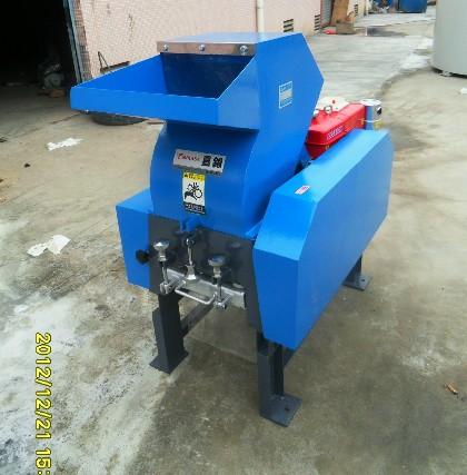 供應(yīng)粉碎機(jī)薄膜粉碎機(jī)  塑料粉碎機(jī)型號(hào)