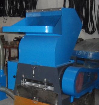 供應(yīng)30P塑膠粉碎機(jī)/廣州嘉銀強(qiáng)力粉碎機(jī)帶自動(dòng)上料