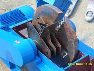 供應(yīng)木屑粉碎機(jī)/廣州嘉銀木材粉碎機(jī)圖片