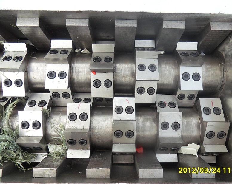 供應(yīng)雙軸破碎機/東莞雙軸破碎機