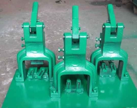 供應(yīng)湖北竹山晶鋼門鋁材，竹山晶鋼門膜，竹山晶鋼門貼膜機(jī)