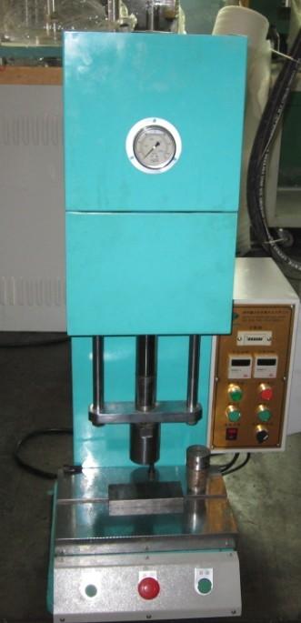 供應(yīng)上海落地式油壓機