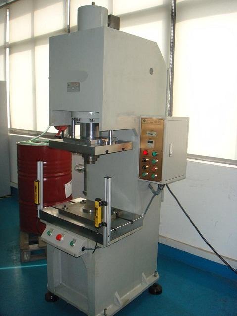 供應(yīng)單柱油壓機(jī)#單柱液壓機(jī)廠家