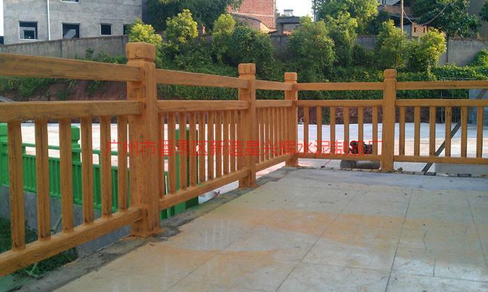 供應(yīng)廣東仿木欄桿專業(yè)生產(chǎn)基地，*生產(chǎn)水泥仿木葡萄架廠