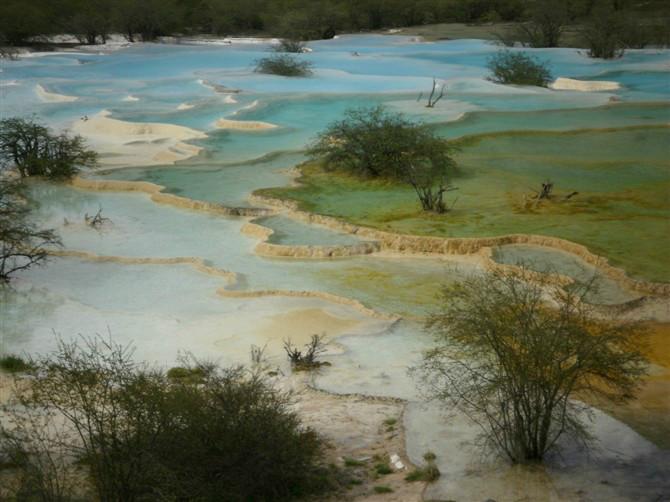 供應(yīng)九寨溝包車咨詢電話