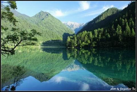 供應(yīng)黃龍的五彩池/黃龍機(jī)場(chǎng)包車