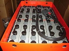 供應(yīng)叉車電瓶價格