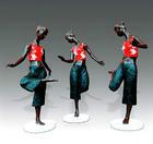 供應(yīng)樹脂仿真卡通雕塑