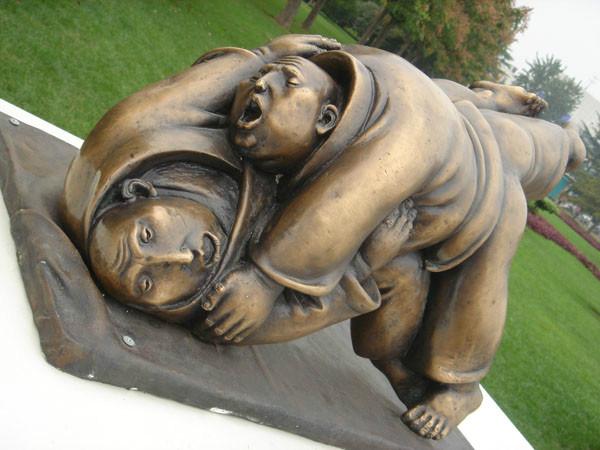 供應(yīng)樹脂仿真卡通雕塑