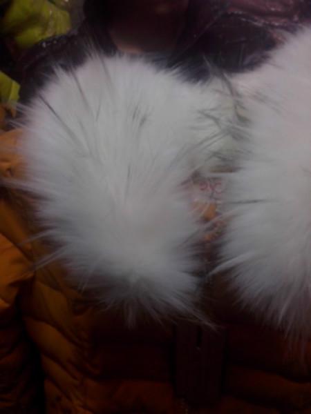 供應(yīng)現(xiàn)全部便宜處理秋冬棉服毛衣批發(fā)