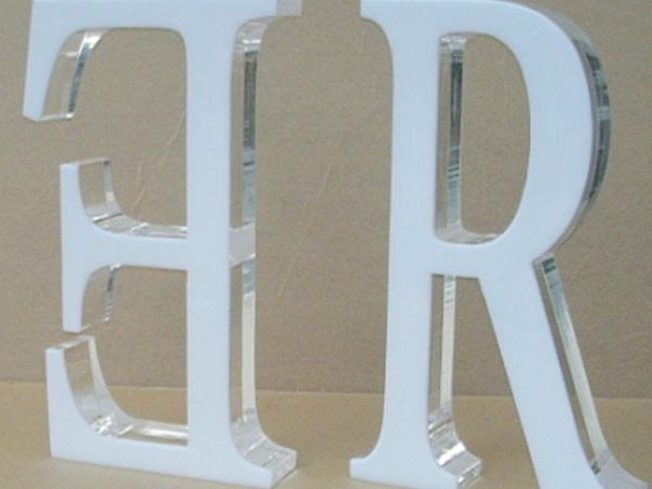 供應(yīng)上海普陀曹楊路廣告公司企業(yè)背景墻logo制作安裝