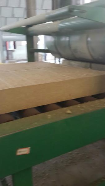 供應(yīng)天津市豎絲巖棉廠家?guī)r棉品優(yōu)價廉