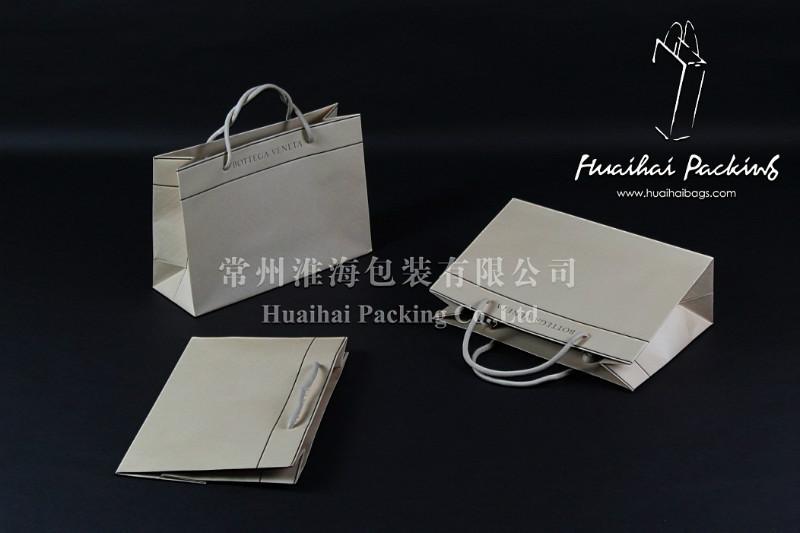 供應(yīng)Bottega Veneta服裝紙袋_BV服裝購物袋_*品包袋