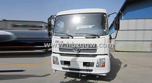 供應(yīng)10方水車東風(fēng)天錦罐體容積8-12方風(fēng)神180馬力