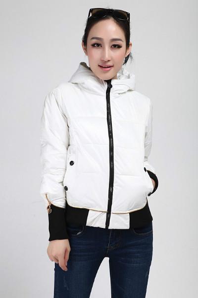 低價女款棉服批發(fā)圖片