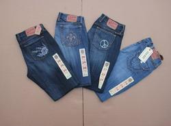 供應(yīng)哪里有時(shí)尚的女裝大碼牛仔褲批發(fā)？？？？？？