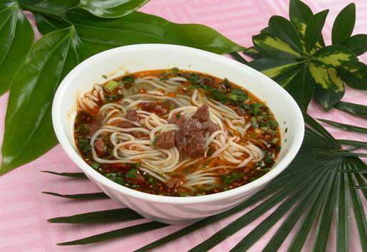 聊城*板面技術(shù)培訓(xùn) 板面臊子和鹵雞蛋的做法 聊城板面培訓(xùn)學(xué)校