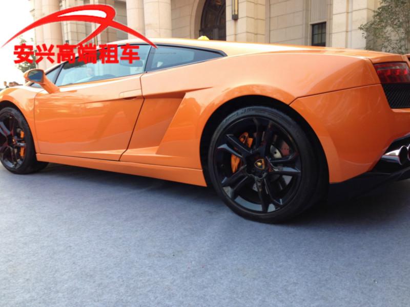 特價(jià)租蘭博基尼Aventador自駕游，特價(jià)跑車租賃蘭博基尼Aventador拍攝廣告
