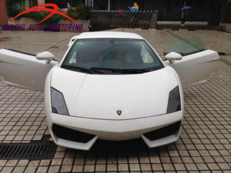 優(yōu)惠租蘭博基尼Aventador圖片