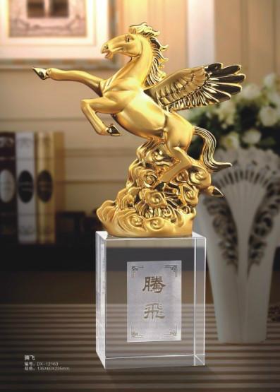 供應(yīng)佛山馬年商務(wù)禮品，馬年*禮品，馬到成功禮品，廣州水晶禮品