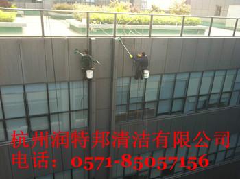 供應(yīng)桐廬外墻清洗公司