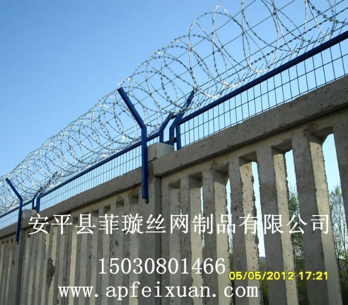 鐵路刺絲滾籠/新建鐵路刺絲滾籠/刺絲滾籠廠家