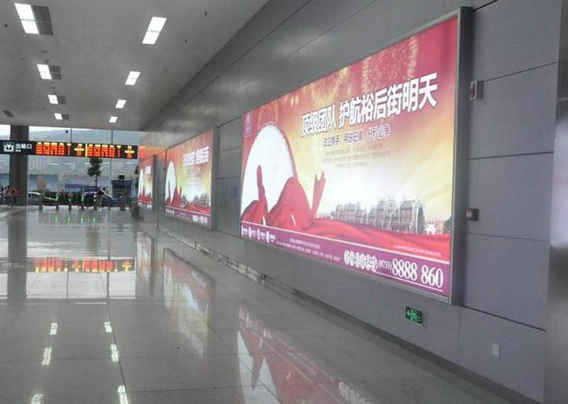 供應(yīng)鄂州6公分邊框的拉布燈箱