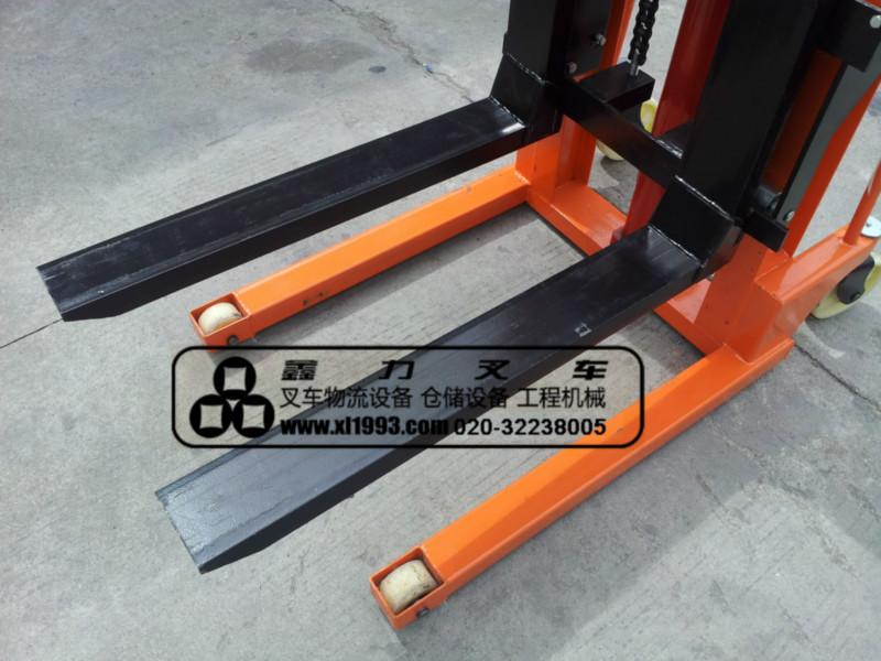 供應(yīng)普通款堆高叉車廠家直銷手動堆高車 手動堆垛機  堆高車XLYT2T-16