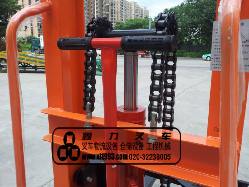 供應(yīng)普通款堆高叉車廠家直銷手動堆高車 手動堆垛機  堆高車XLYT2T-16