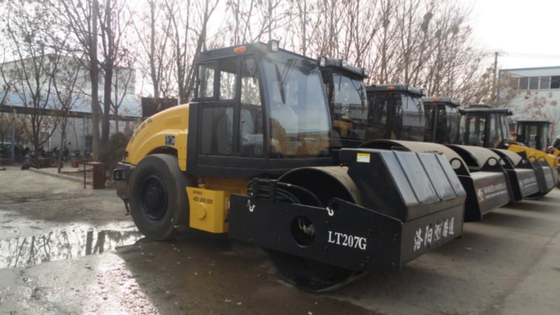 供應(yīng)單鋼輪振動壓路機(jī)，LT207G單鋼輪振動壓路機(jī)，洛陽路通壓路機(jī)廠