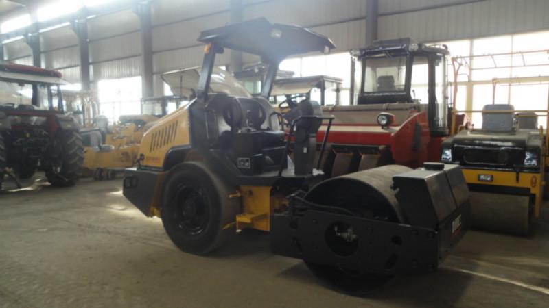 供應(yīng)濟(jì)寧3噸雙鋼輪壓路機(jī)